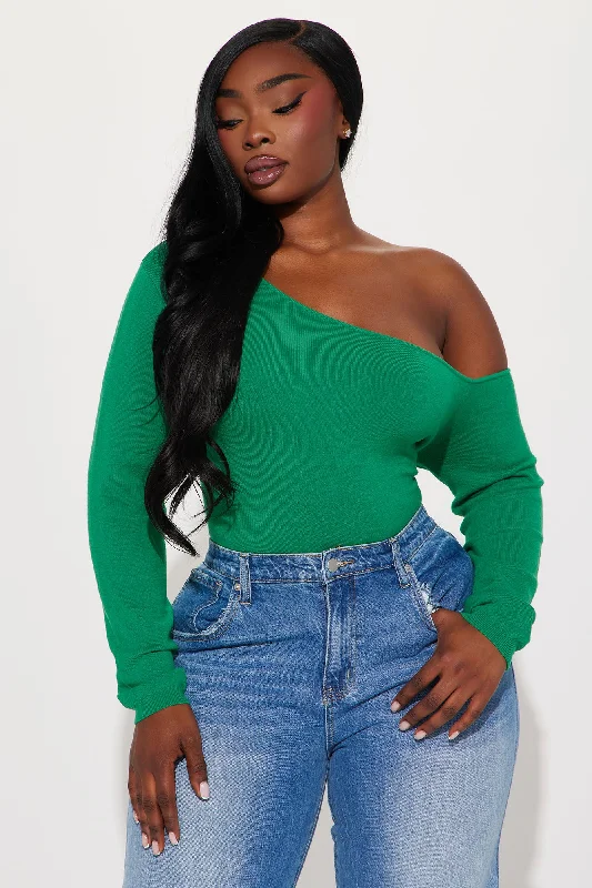 Girl Dinner One Shoulder Sweater - Kelly Green