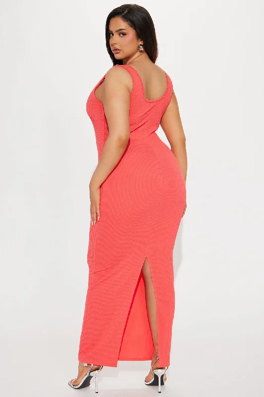 Corina Textured Maxi Dress - Coral