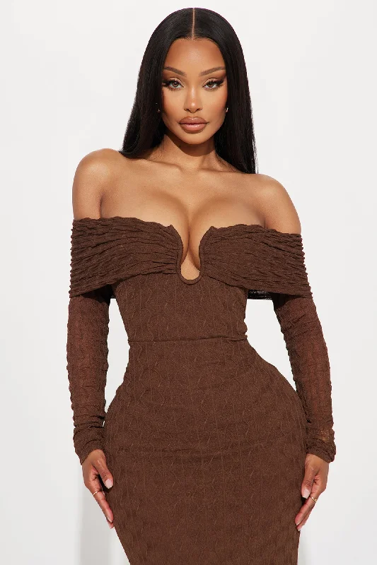 Kim Off Shoulder Maxi Dress - Brown