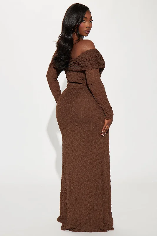 Kim Off Shoulder Maxi Dress - Brown