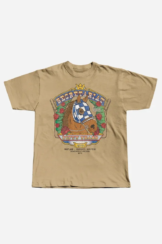 Secretariat Grateful Red Short Sleeve Tee in Sandtrack